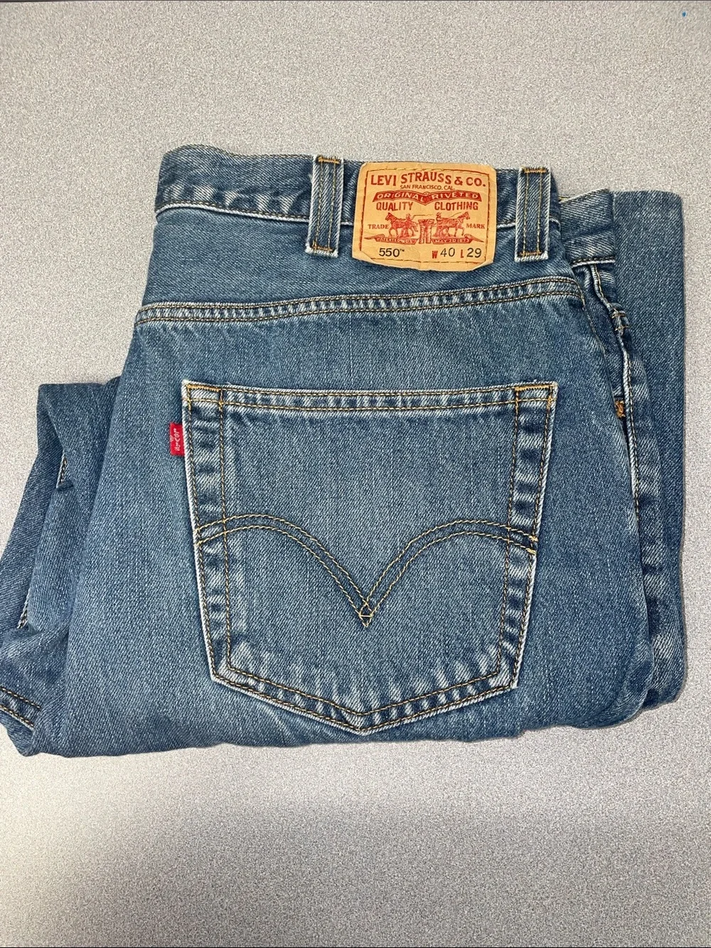 Levi's 550 Men's Straight Jeans - Medium Blue Denim with Tan Patch40x25